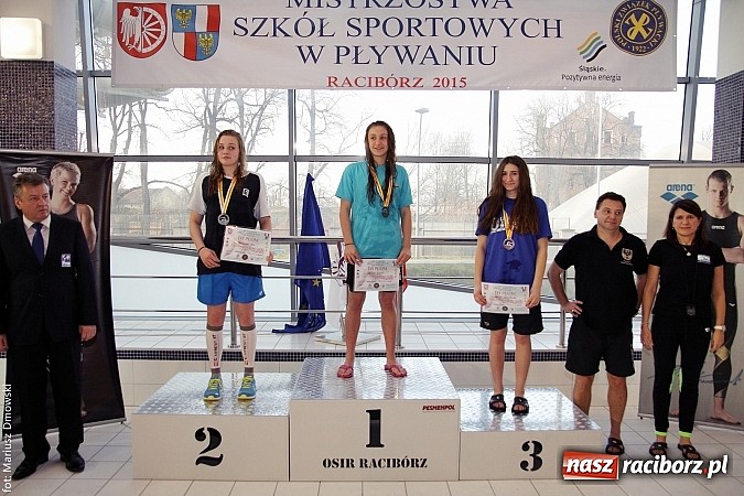 Zdjęcie w galerii na portalu naszraciborz.pl: Pływanie. Zarembik, Bubak i Lesik z brązem w mistrzostwach szkół sportowych wiadomości z regionu