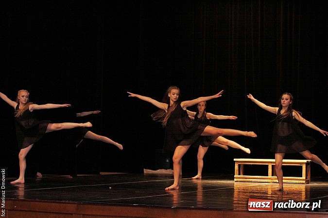 Zdjęcie w galerii na portalu naszraciborz.pl: Skaza wystawiła w RCK Moją ławeczkę wiadomości z regionu