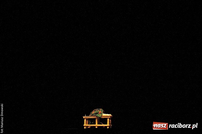 Zdjęcie w galerii na portalu naszraciborz.pl: Skaza wystawiła w RCK Moją ławeczkę wiadomości z regionu