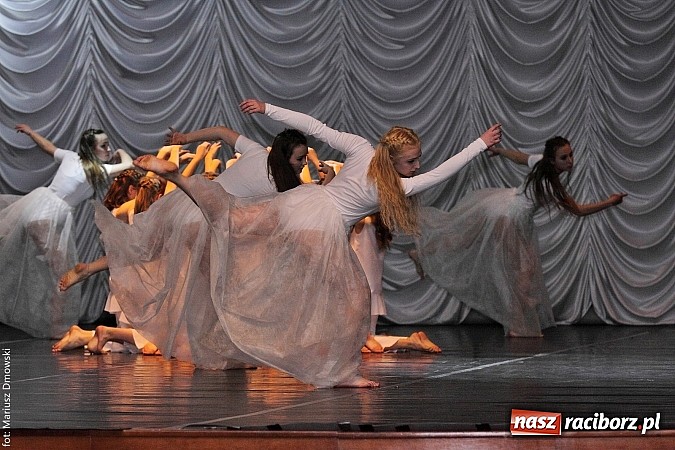 Zdjęcie w galerii na portalu naszraciborz.pl: Skaza wystawiła w RCK Moją ławeczkę wiadomości z regionu