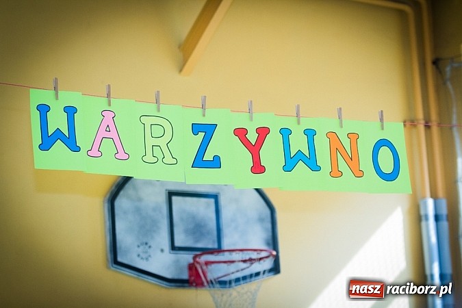 Zdjęcie w galerii na portalu naszraciborz.pl: Kolorowe Dni Otwarte w SP 13 wiadomości z regionu