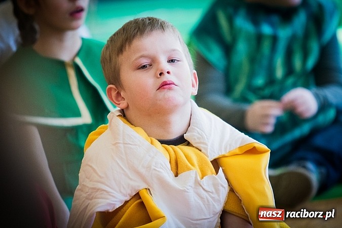 Zdjęcie w galerii na portalu naszraciborz.pl: Kolorowe Dni Otwarte w SP 13 wiadomości z regionu