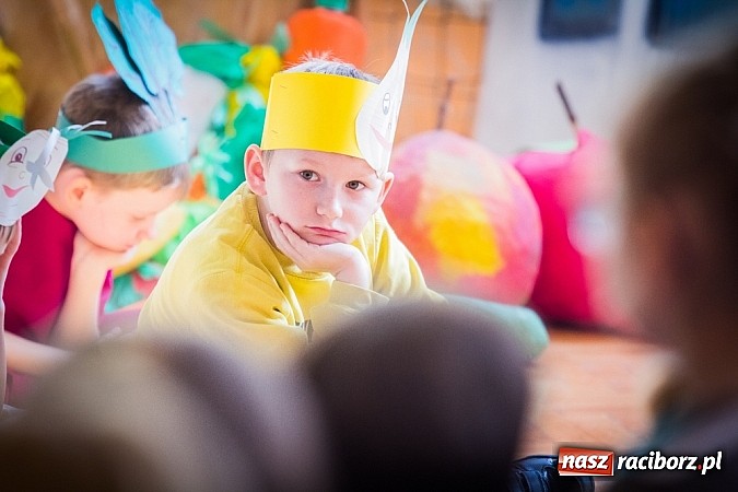 Zdjęcie w galerii na portalu naszraciborz.pl: Kolorowe Dni Otwarte w SP 13 wiadomości z regionu