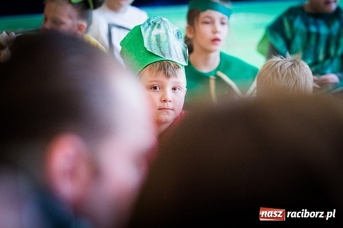 Zdjęcie w galerii na portalu naszraciborz.pl: Kolorowe Dni Otwarte w SP 13 wiadomości z regionu