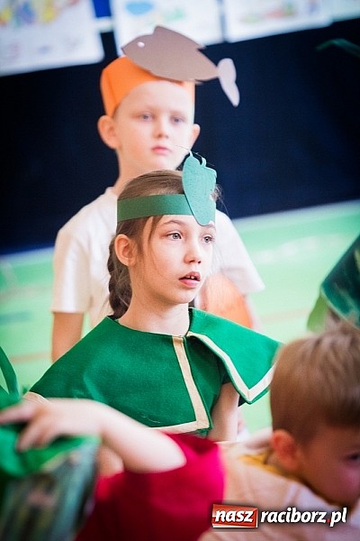 Zdjęcie w galerii na portalu naszraciborz.pl: Kolorowe Dni Otwarte w SP 13 wiadomości z regionu