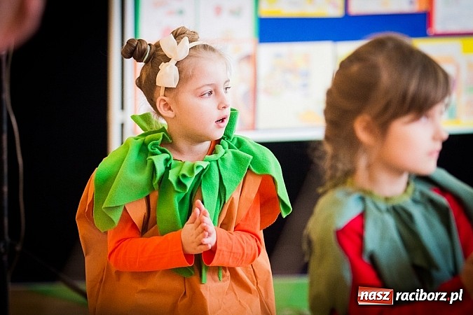 Zdjęcie w galerii na portalu naszraciborz.pl: Kolorowe Dni Otwarte w SP 13 wiadomości z regionu