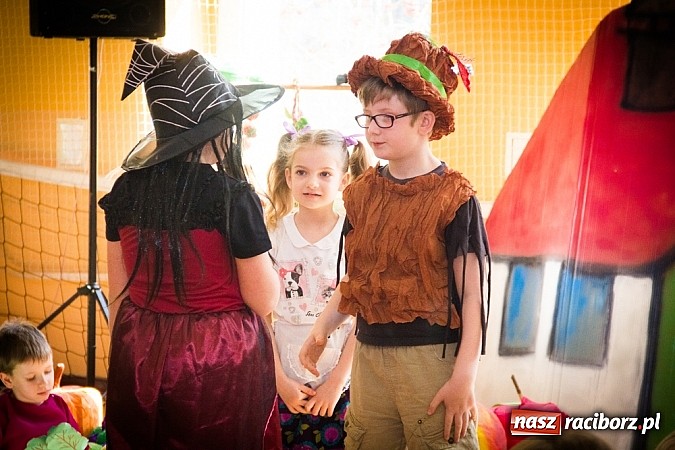 Zdjęcie w galerii na portalu naszraciborz.pl: Kolorowe Dni Otwarte w SP 13 wiadomości z regionu