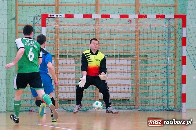 Zdjęcie w galerii na portalu naszraciborz.pl: Halowe zmagania w Arenie Rafako. Puchar Racibora pojechał do Pyskowic. Zespoły z Raciborza poza podium wiadomości z regionu