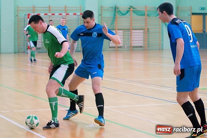 Zdjęcie w galerii na portalu naszraciborz.pl: Halowe zmagania w Arenie Rafako. Puchar Racibora pojechał do Pyskowic. Zespoły z Raciborza poza podium wiadomości z regionu