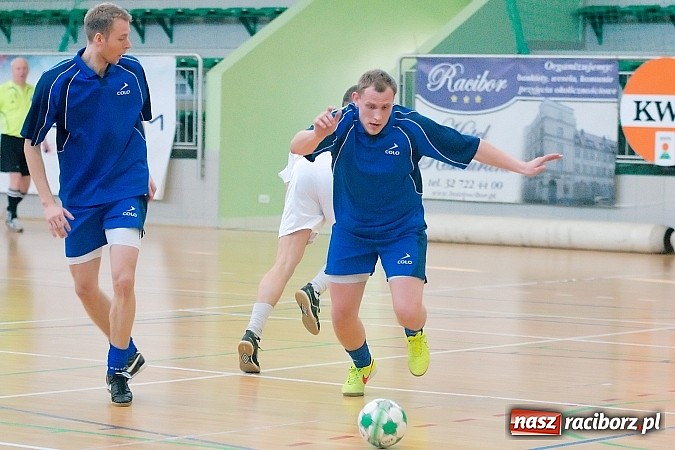 Zdjęcie w galerii na portalu naszraciborz.pl: Halowe zmagania w Arenie Rafako. Puchar Racibora pojechał do Pyskowic. Zespoły z Raciborza poza podium wiadomości z regionu