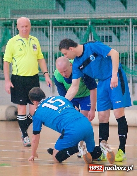 Zdjęcie w galerii na portalu naszraciborz.pl: Halowe zmagania w Arenie Rafako. Puchar Racibora pojechał do Pyskowic. Zespoły z Raciborza poza podium wiadomości z regionu