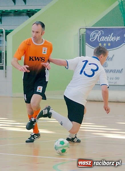 Zdjęcie w galerii na portalu naszraciborz.pl: Halowe zmagania w Arenie Rafako. Puchar Racibora pojechał do Pyskowic. Zespoły z Raciborza poza podium wiadomości z regionu