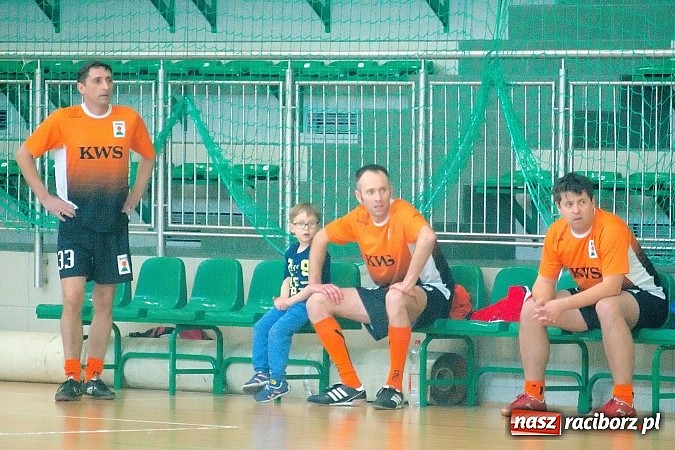 Zdjęcie w galerii na portalu naszraciborz.pl: Halowe zmagania w Arenie Rafako. Puchar Racibora pojechał do Pyskowic. Zespoły z Raciborza poza podium wiadomości z regionu