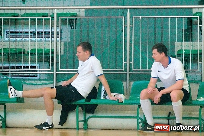 Zdjęcie w galerii na portalu naszraciborz.pl: Halowe zmagania w Arenie Rafako. Puchar Racibora pojechał do Pyskowic. Zespoły z Raciborza poza podium wiadomości z regionu