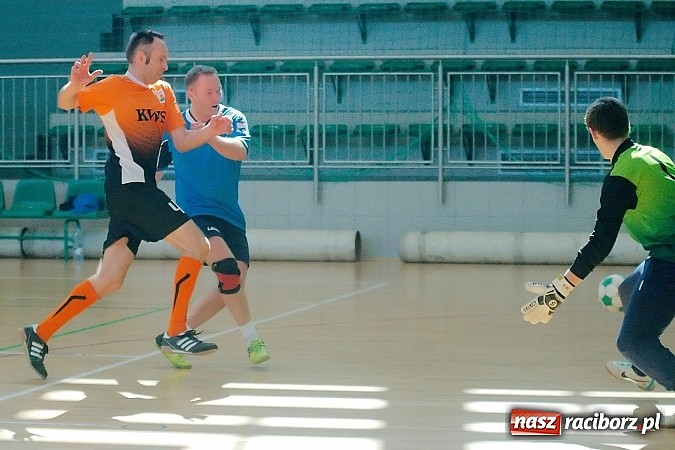 Zdjęcie w galerii na portalu naszraciborz.pl: Halowe zmagania w Arenie Rafako. Puchar Racibora pojechał do Pyskowic. Zespoły z Raciborza poza podium wiadomości z regionu