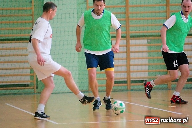 Zdjęcie w galerii na portalu naszraciborz.pl: Halowe zmagania w Arenie Rafako. Puchar Racibora pojechał do Pyskowic. Zespoły z Raciborza poza podium wiadomości z regionu