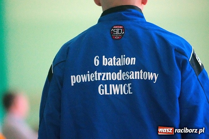 Zdjęcie w galerii na portalu naszraciborz.pl: Halowe zmagania w Arenie Rafako. Puchar Racibora pojechał do Pyskowic. Zespoły z Raciborza poza podium wiadomości z regionu