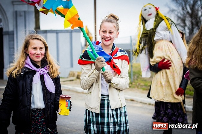 Zdjęcie w galerii na portalu naszraciborz.pl: Marzyna i Marzyniok na ulicach Samborowic wiadomości z regionu