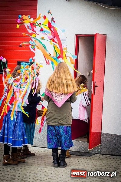 Zdjęcie w galerii na portalu naszraciborz.pl: Marzyna i Marzyniok na ulicach Samborowic wiadomości z regionu