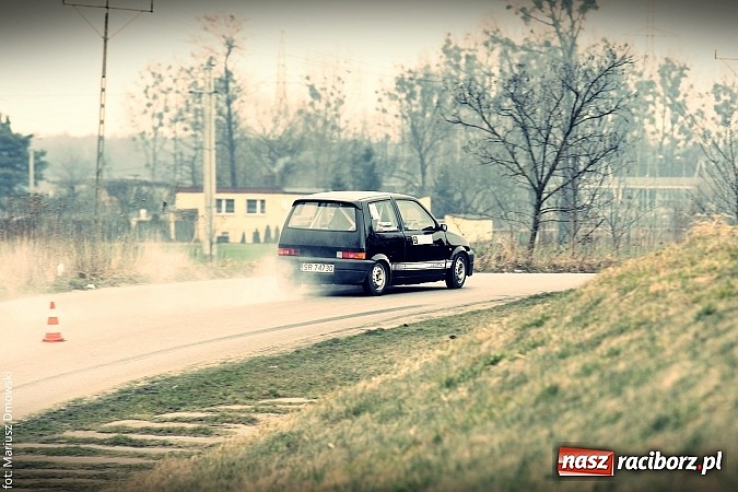 Zdjęcie w galerii na portalu naszraciborz.pl: Rajdowa niedziela w Kuźni Raciborskiej  wiadomości z regionu