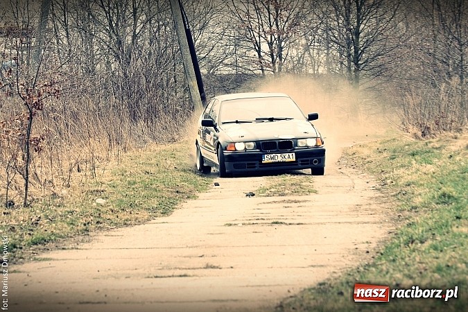 Zdjęcie w galerii na portalu naszraciborz.pl: Rajdowa niedziela w Kuźni Raciborskiej  wiadomości z regionu