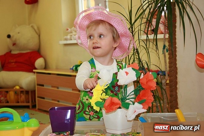 Zdjęcie w galerii na portalu naszraciborz.pl: Dzień Uśmiechu w Żłobku po raz 10 wiadomości z regionu