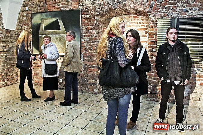 Zdjęcie w galerii na portalu naszraciborz.pl: Wernisaż wystawy malarstwa Magdaleny Gog&oacute;ł-Peszke wiadomości z regionu