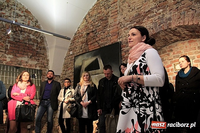 Zdjęcie w galerii na portalu naszraciborz.pl: Wernisaż wystawy malarstwa Magdaleny Gog&oacute;ł-Peszke wiadomości z regionu
