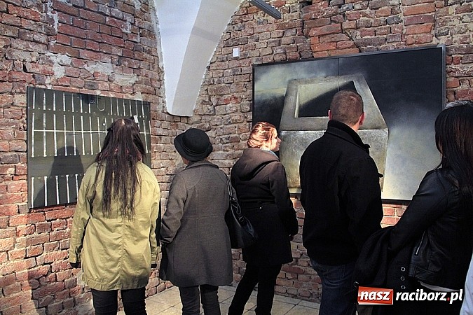 Zdjęcie w galerii na portalu naszraciborz.pl: Wernisaż wystawy malarstwa Magdaleny Gog&oacute;ł-Peszke wiadomości z regionu