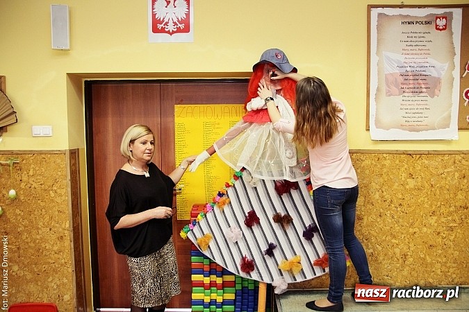 Zdjęcie w galerii na portalu naszraciborz.pl: Uczniowie z SP 13 spędzili Dzień Otwarty z dziećmi z Czech  wiadomości z regionu