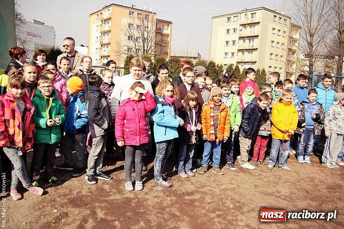 Zdjęcie w galerii na portalu naszraciborz.pl: Uczniowie z SP 13 spędzili Dzień Otwarty z dziećmi z Czech  wiadomości z regionu