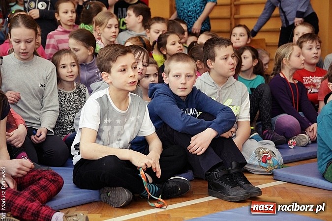 Zdjęcie w galerii na portalu naszraciborz.pl: Uczniowie z SP 13 spędzili Dzień Otwarty z dziećmi z Czech  wiadomości z regionu