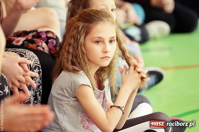 Zdjęcie w galerii na portalu naszraciborz.pl: Uczniowie z SP 13 spędzili Dzień Otwarty z dziećmi z Czech  wiadomości z regionu