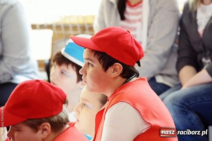 Zdjęcie w galerii na portalu naszraciborz.pl: Uczniowie z SP 13 spędzili Dzień Otwarty z dziećmi z Czech  wiadomości z regionu