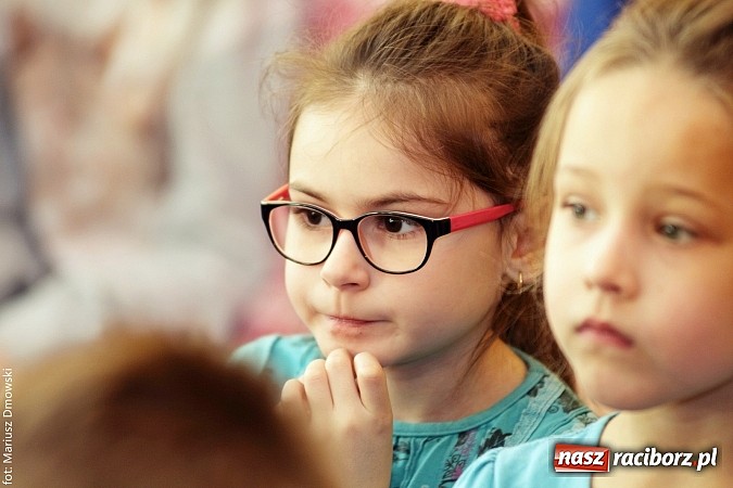 Zdjęcie w galerii na portalu naszraciborz.pl: Uczniowie z SP 13 spędzili Dzień Otwarty z dziećmi z Czech  wiadomości z regionu