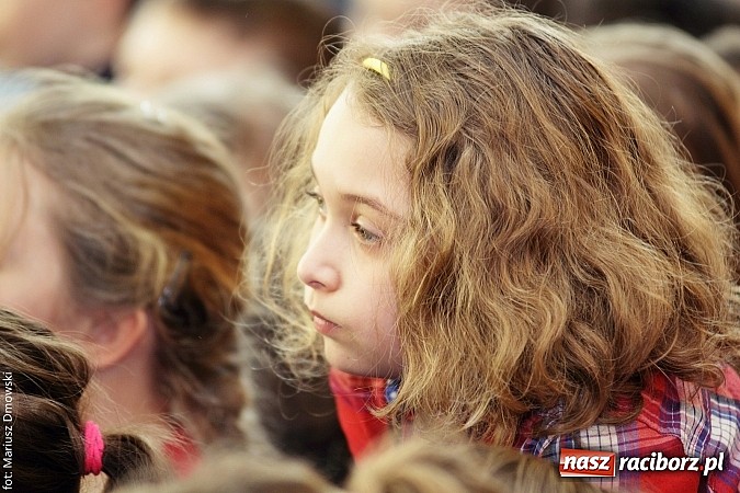 Zdjęcie w galerii na portalu naszraciborz.pl: Uczniowie z SP 13 spędzili Dzień Otwarty z dziećmi z Czech  wiadomości z regionu