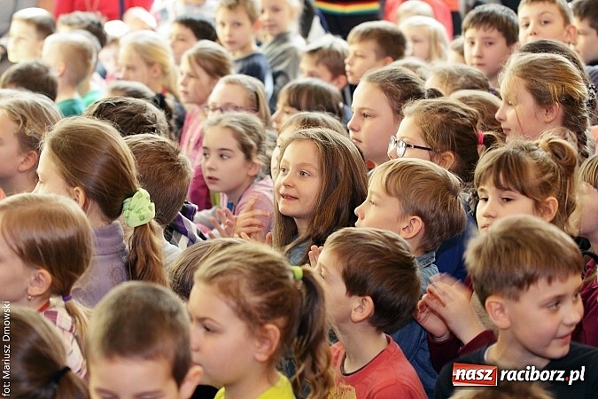 Zdjęcie w galerii na portalu naszraciborz.pl: Uczniowie z SP 13 spędzili Dzień Otwarty z dziećmi z Czech  wiadomości z regionu