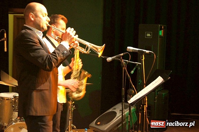 Zdjęcie w galerii na portalu naszraciborz.pl: Genialny New Bone wystąpił w RCK wiadomości z regionu