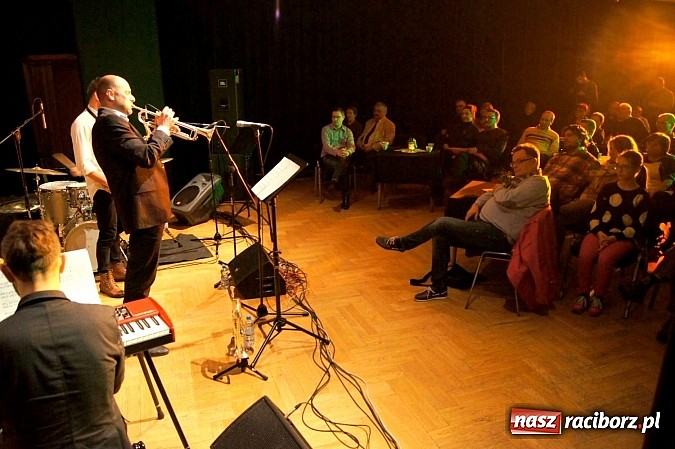 Zdjęcie w galerii na portalu naszraciborz.pl: Genialny New Bone wystąpił w RCK wiadomości z regionu