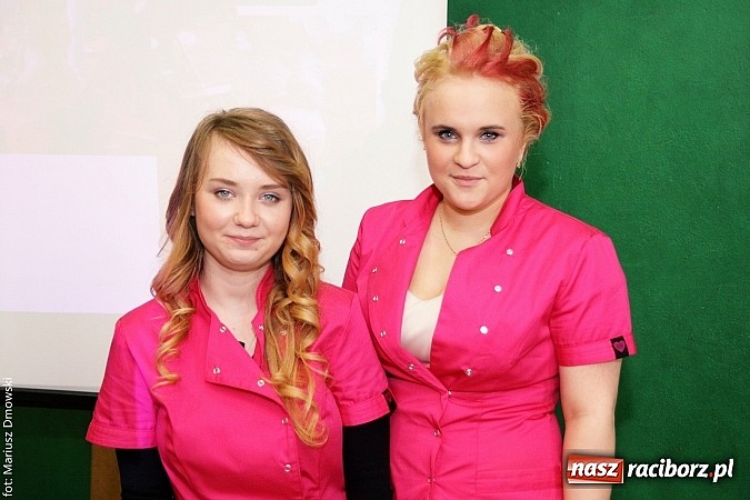 Zdjęcie w galerii na portalu naszraciborz.pl: MOS zapełnił się dziś gimnazjalistami  wiadomości z regionu