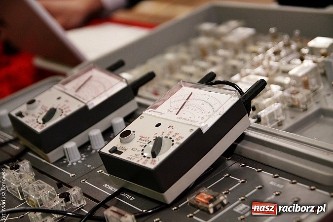 Zdjęcie w galerii na portalu naszraciborz.pl: MOS zapełnił się dziś gimnazjalistami  wiadomości z regionu