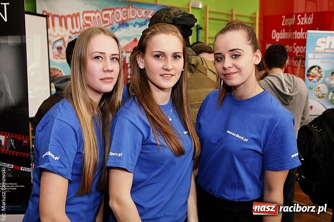 Zdjęcie w galerii na portalu naszraciborz.pl: MOS zapełnił się dziś gimnazjalistami  wiadomości z regionu