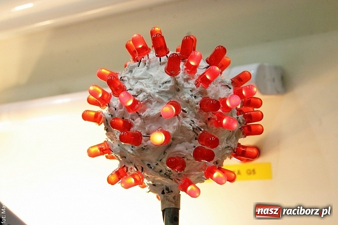 Zdjęcie w galerii na portalu naszraciborz.pl: MOS zapełnił się dziś gimnazjalistami  wiadomości z regionu