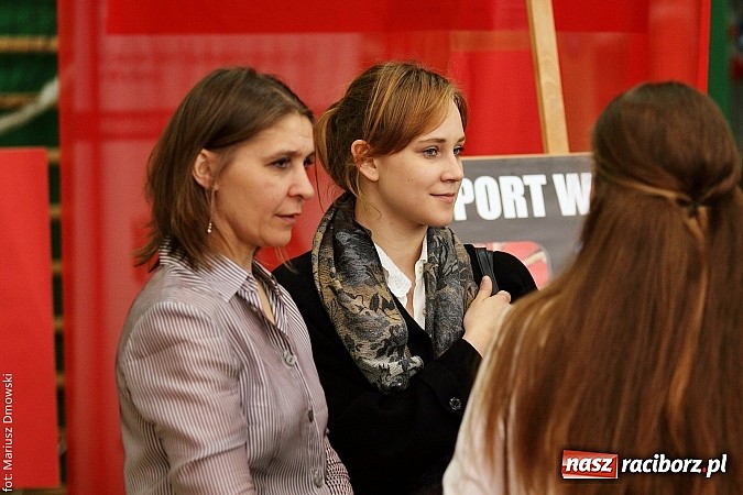 Zdjęcie w galerii na portalu naszraciborz.pl: MOS zapełnił się dziś gimnazjalistami  wiadomości z regionu