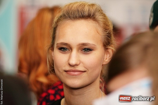 Zdjęcie w galerii na portalu naszraciborz.pl: MOS zapełnił się dziś gimnazjalistami  wiadomości z regionu