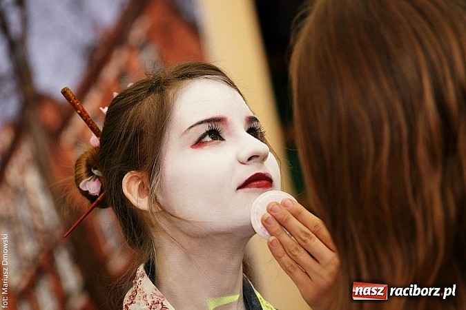 Zdjęcie w galerii na portalu naszraciborz.pl: MOS zapełnił się dziś gimnazjalistami  wiadomości z regionu