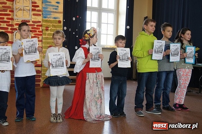 Zdjęcie w galerii na portalu naszraciborz.pl: Wiosna w SP 4 z Panem Hilarym wiadomości z regionu