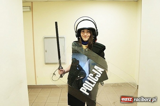 Zdjęcie w galerii na portalu naszraciborz.pl: Dzień Przedsiębiorczości w raciborskiej komendzie  wiadomości z regionu