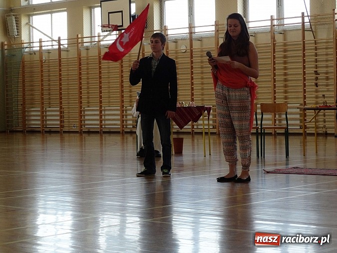 Zdjęcie w galerii na portalu naszraciborz.pl: Wiosna w Europie w Gimnazjum w Kornowacu wiadomości z regionu