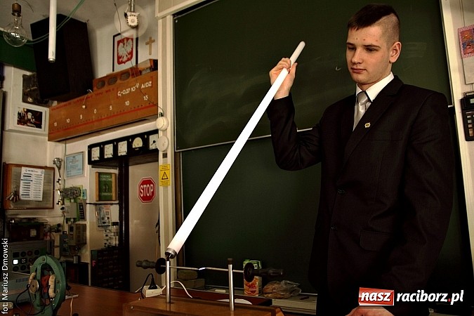 Zdjęcie w galerii na portalu naszraciborz.pl: Dni otwarte ZSM - gimnazjaliści odwiedzili Mechanik  wiadomości z regionu